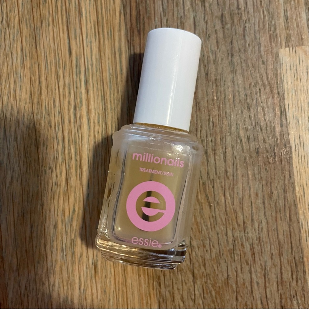 🌟 FREE Add-On Essie Millionails